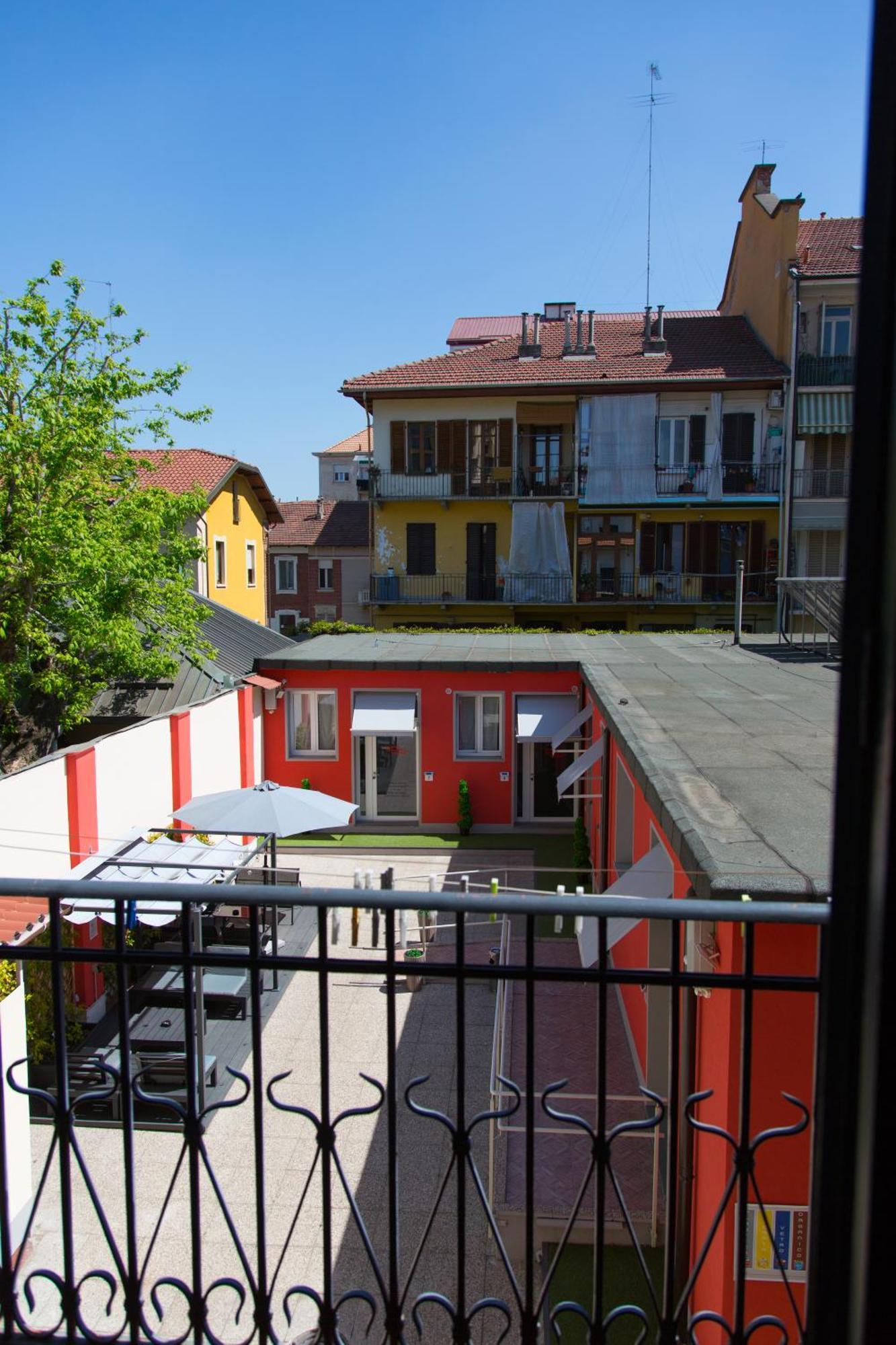 Guest House Turin Metro Young Exterior foto